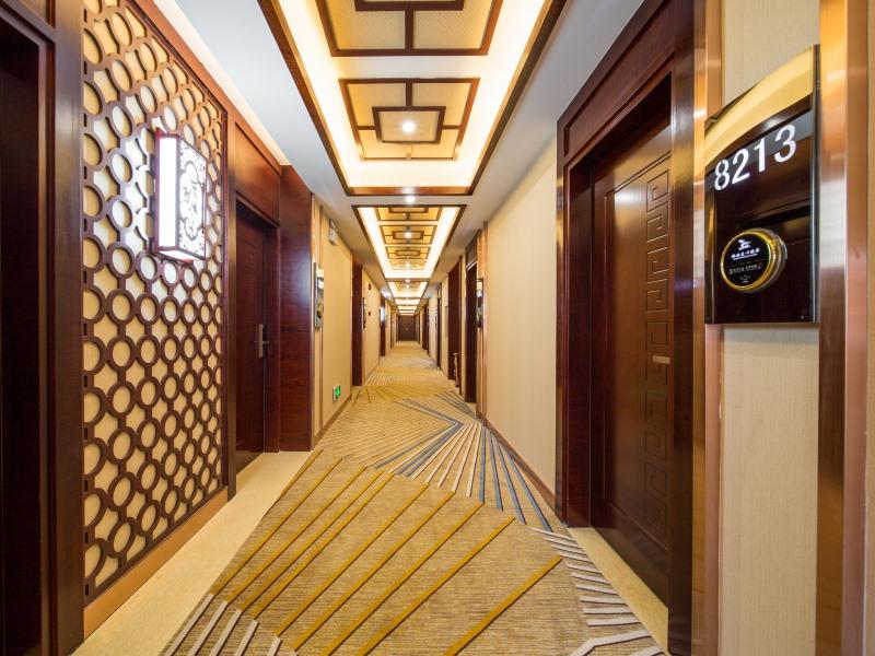 GreenTree Eastern Kunming Baiyun Road Tongde Square Hotel 30/38