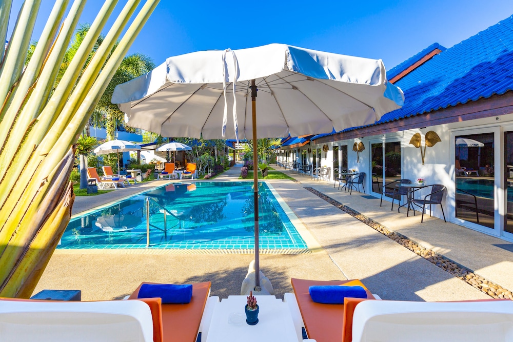 Phuket Airport Hotel 43/74