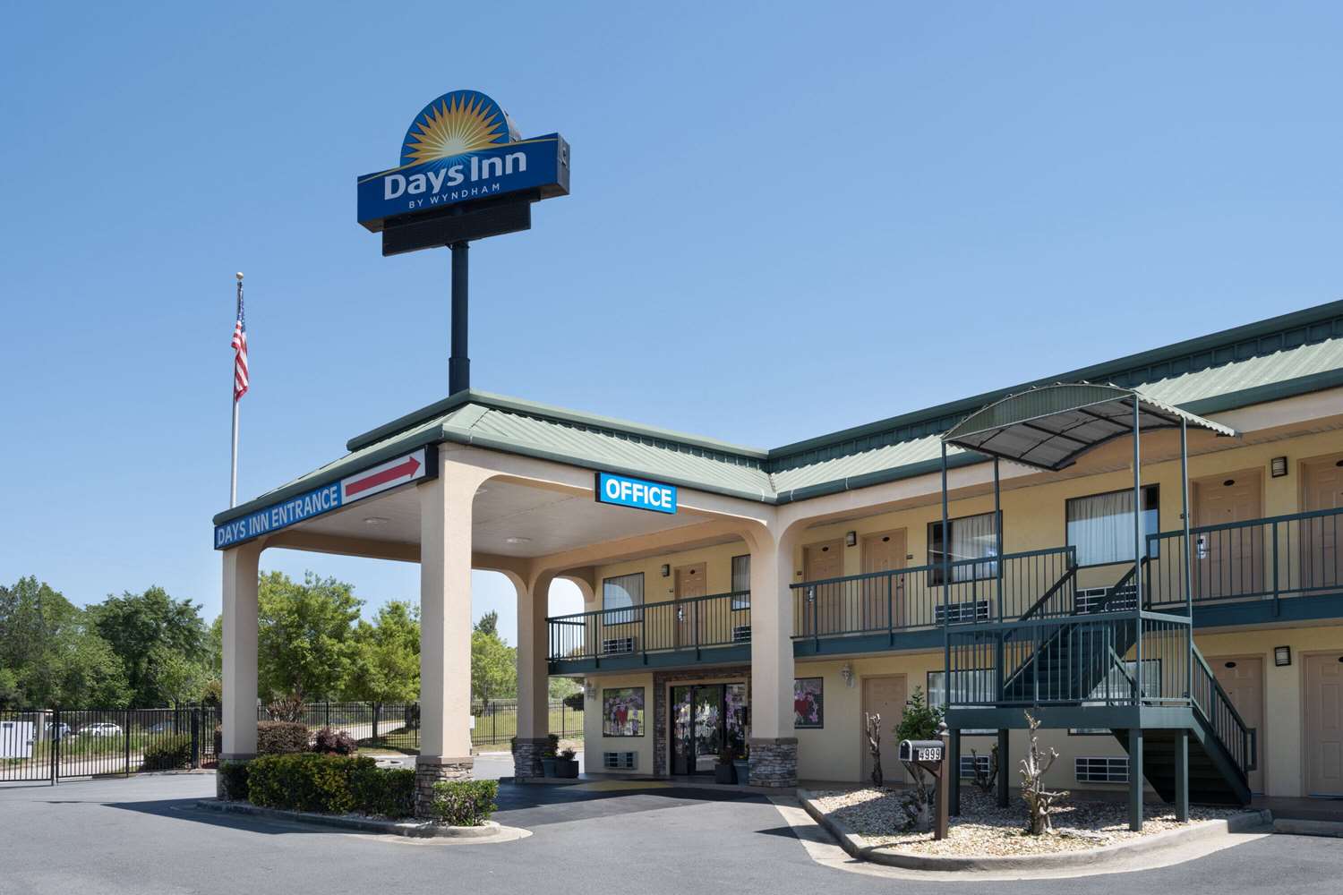 Days Inn By Wyndham Macon I-475 21/25