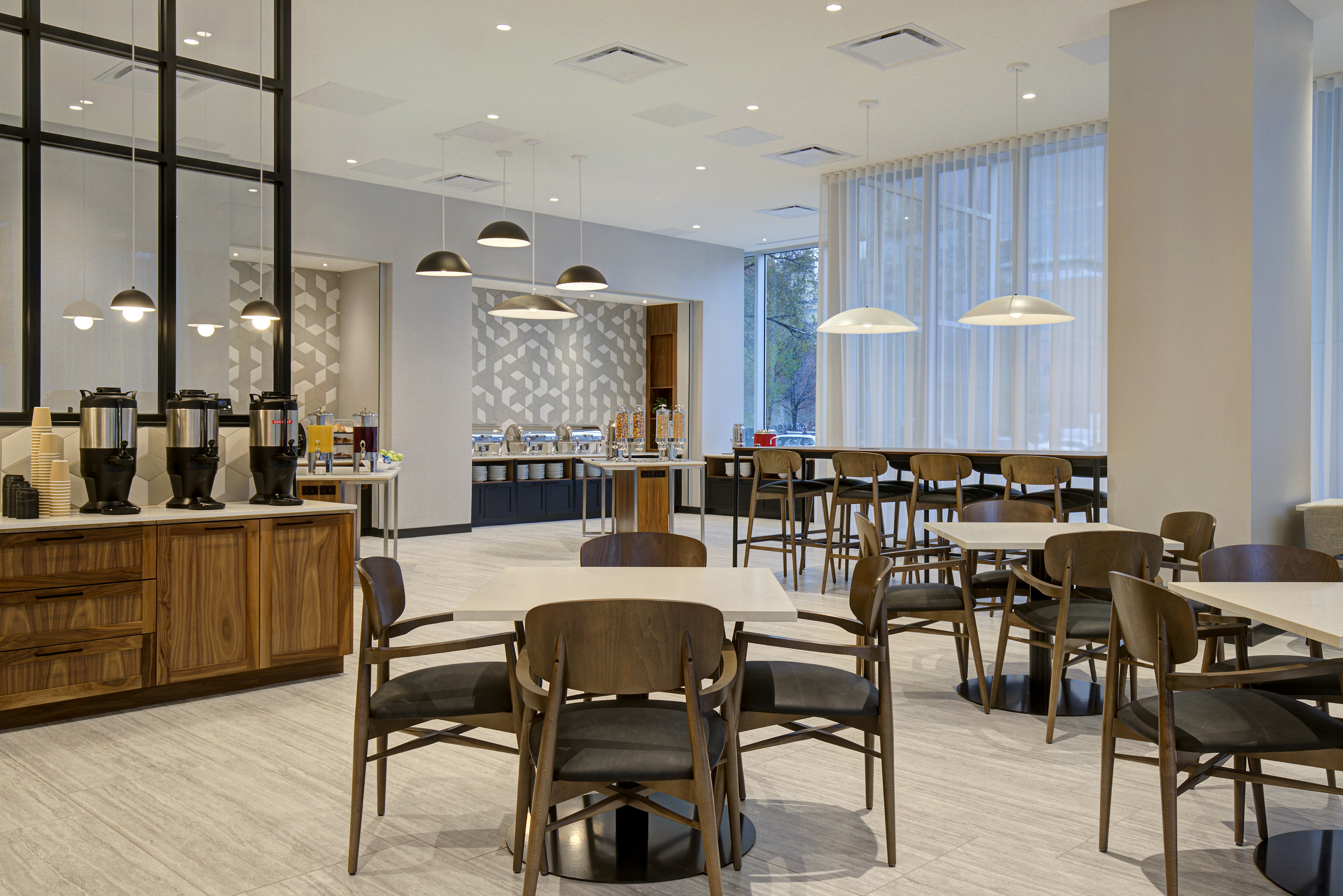 Hampton Inn by Hilton Montreal Downtown 24/44