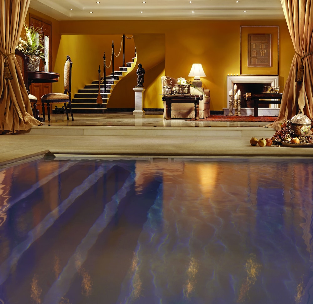 Out of the Blue Resort in MALEVIZI