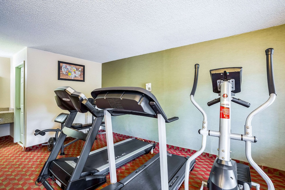 Econo Lodge Huntington - Barboursville University Area 26/34