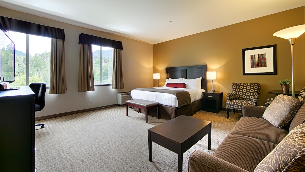 Best Western Plus Baker Street Inn 48/68