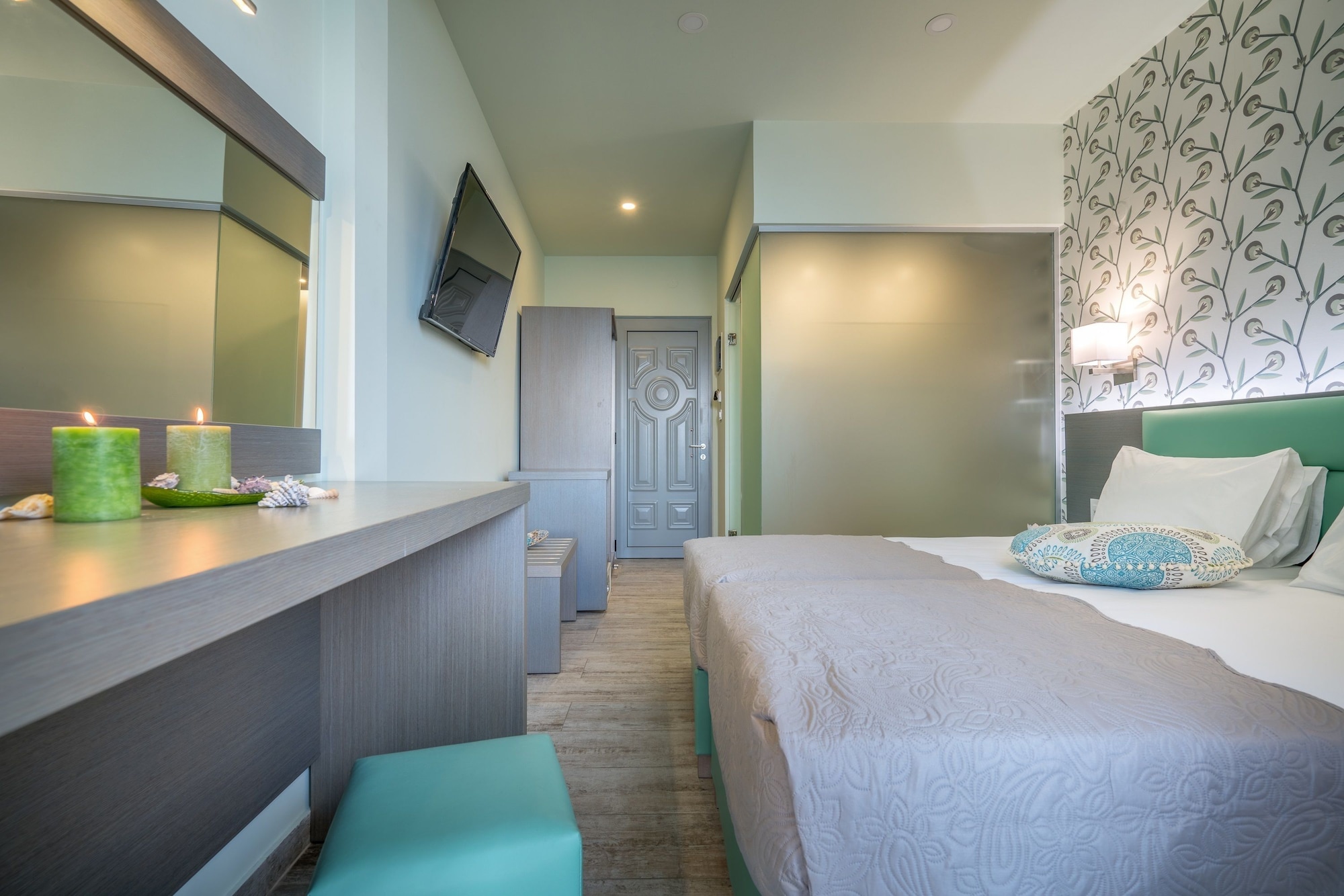 DELUXE, DOUBLE OR TWIN BED, SEA VIEW, HOT TUB