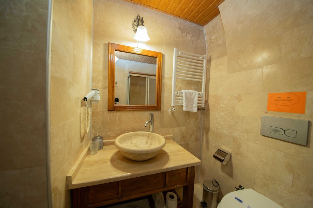 Safran Cave Hotel 46/50