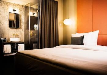 Comfy, Double or Twin Bed
