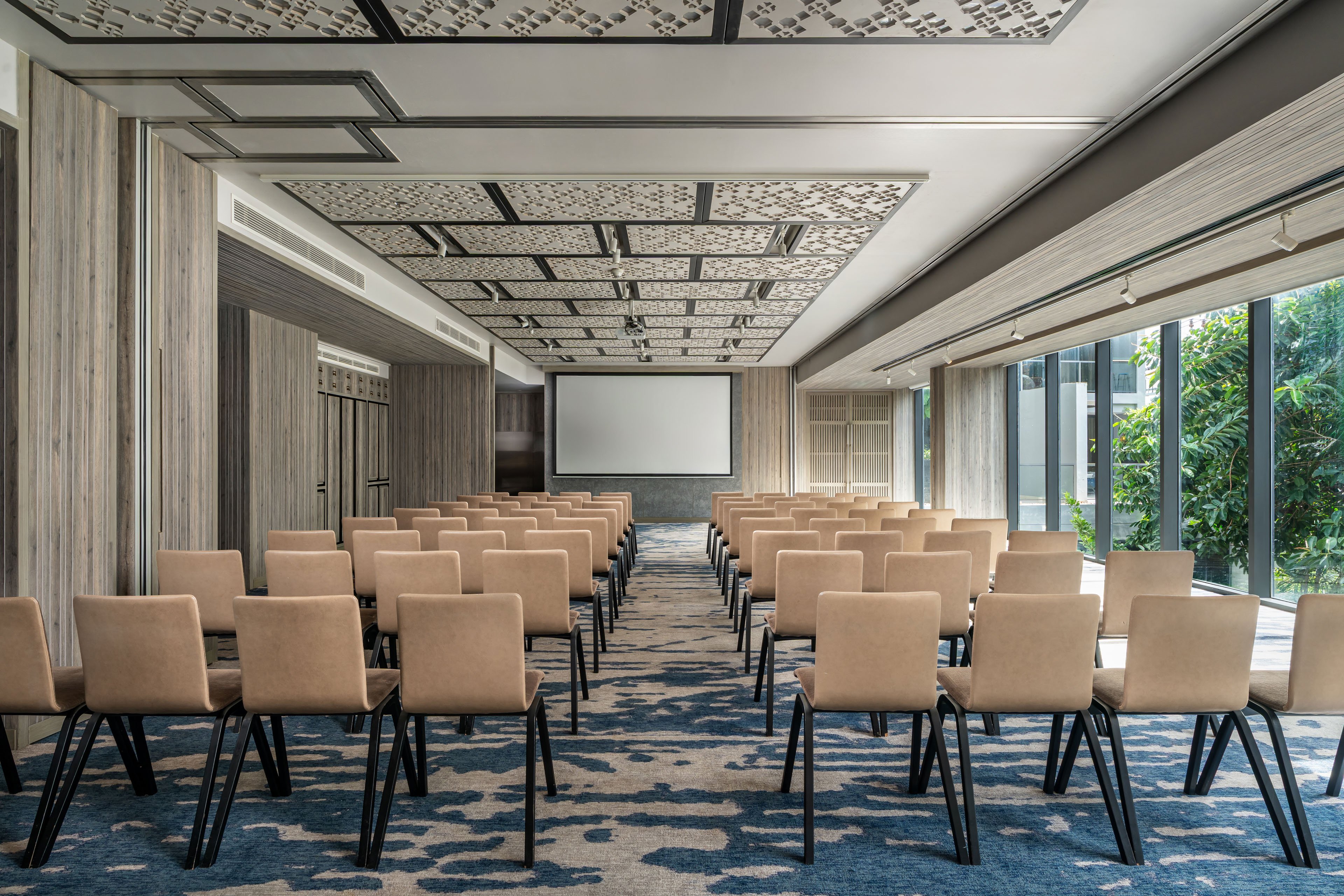 Hotel Indigo Phuket Patong 70/84