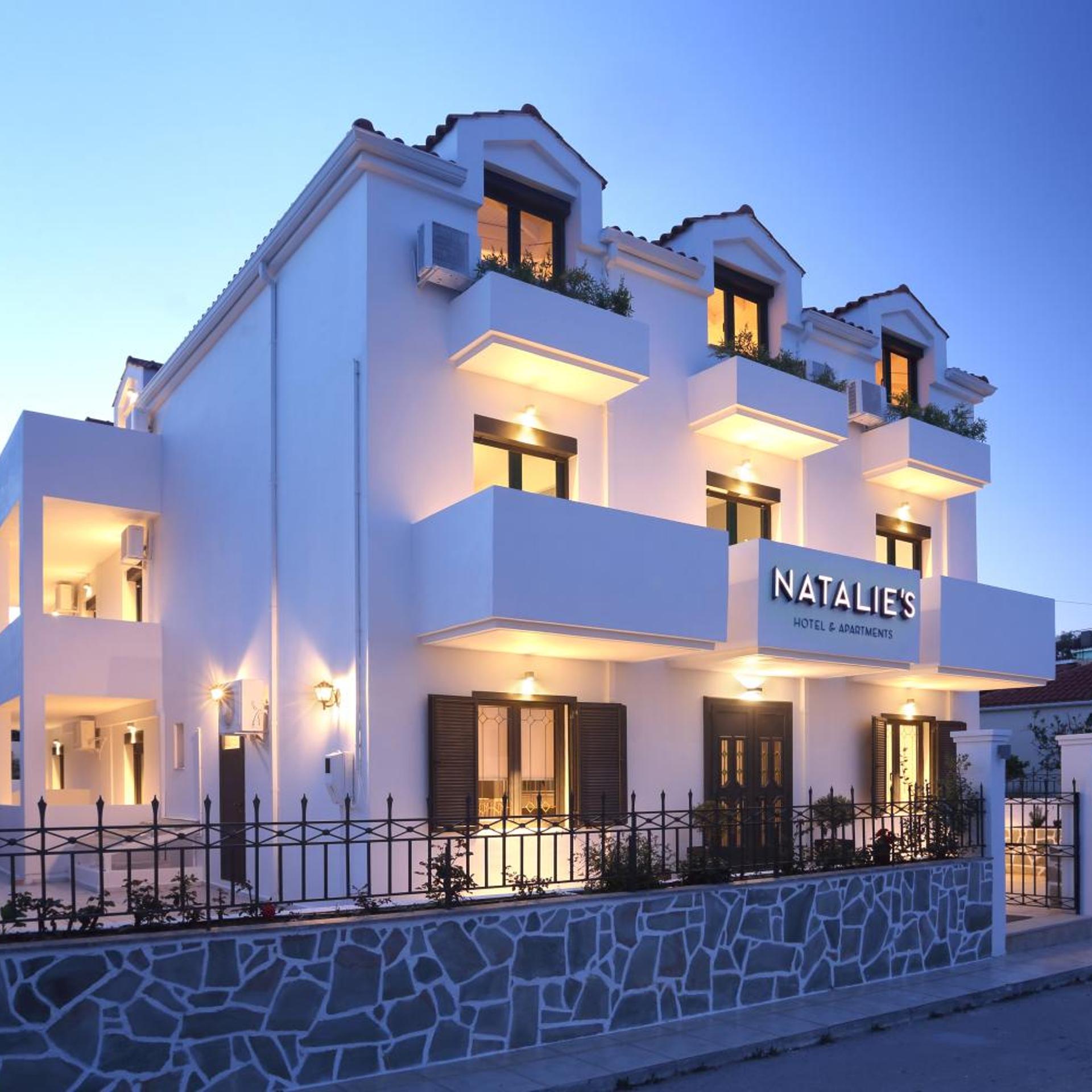 Natalies Hotel and Apartments 3/54