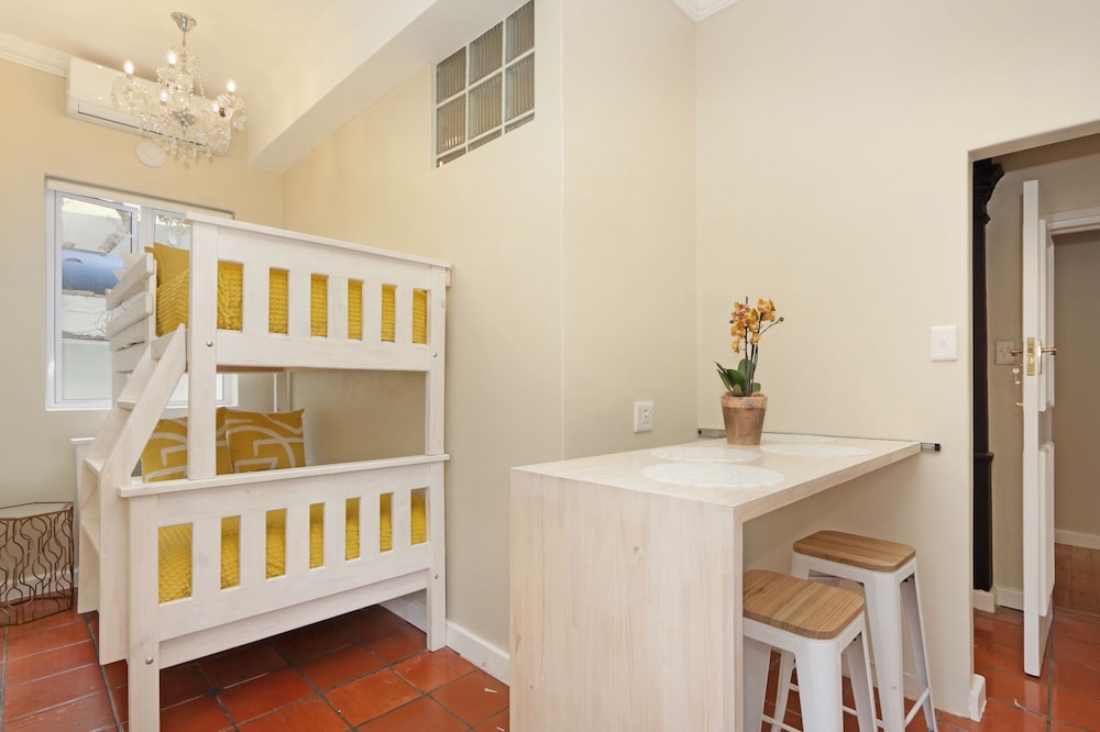 Vesper Apartments 8/50
