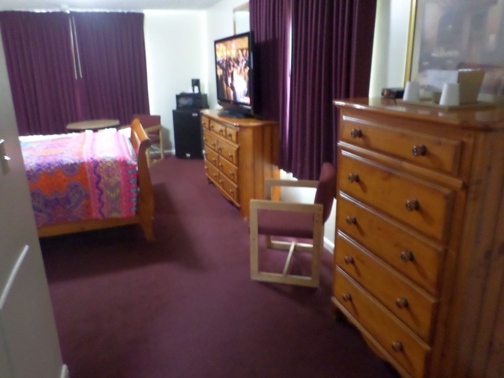 Knights Inn Oswego East 41/59