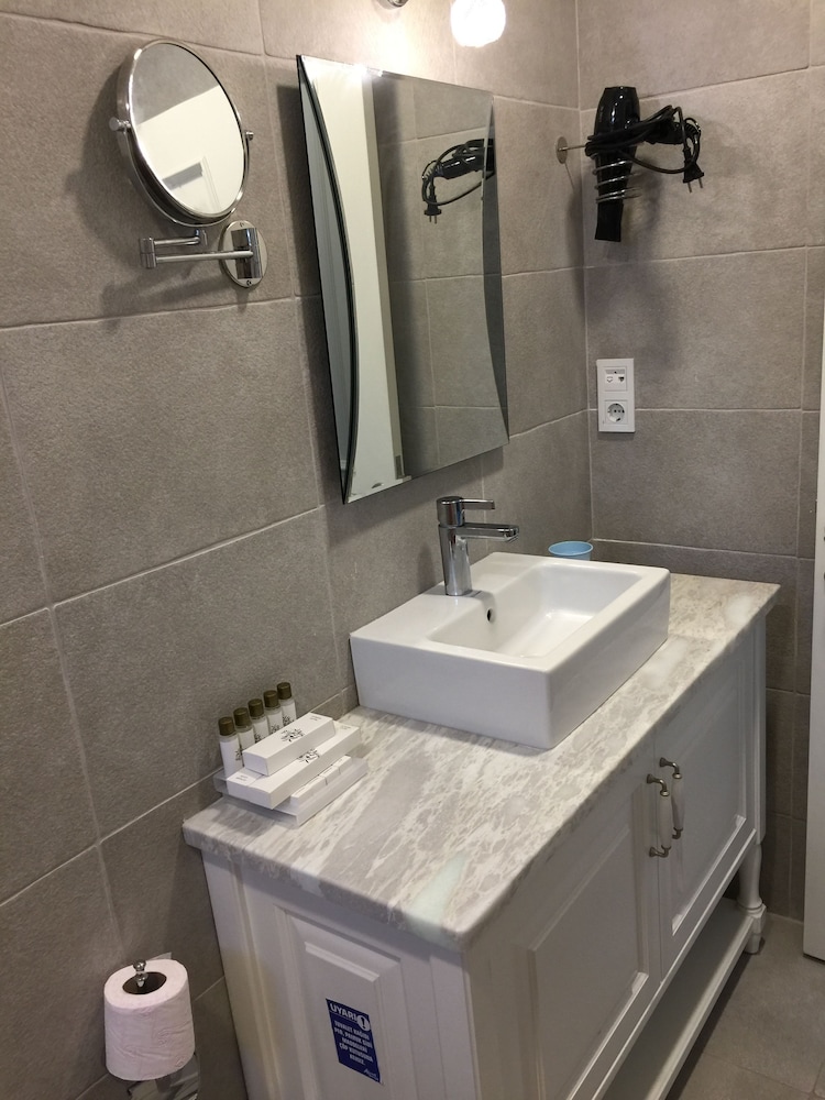 Alacaat Hotel 48/50