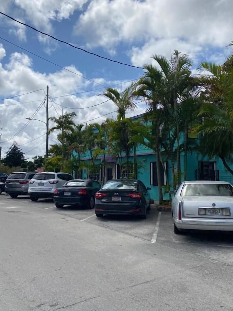 Hoosville Hostel 57/66