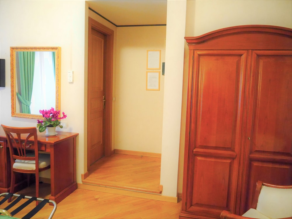 Hotel San Pietro 37/50