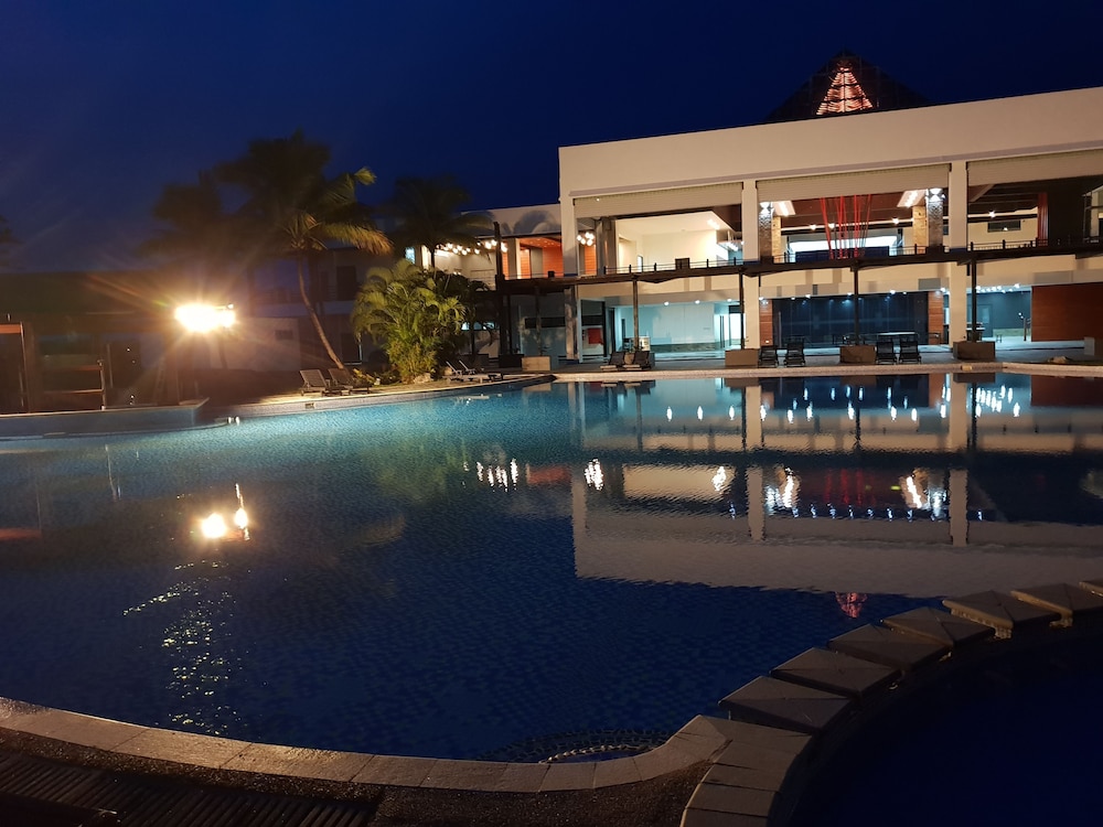 Nasau Resort & Villas 8/47