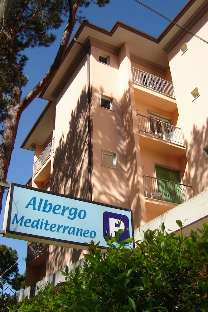 HOTEL MEDITERRANEO