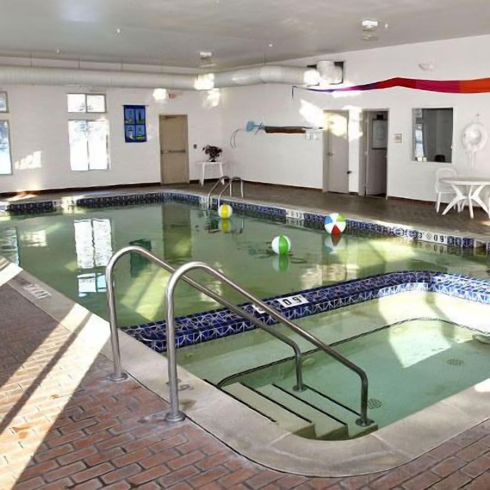 swimming pool spa