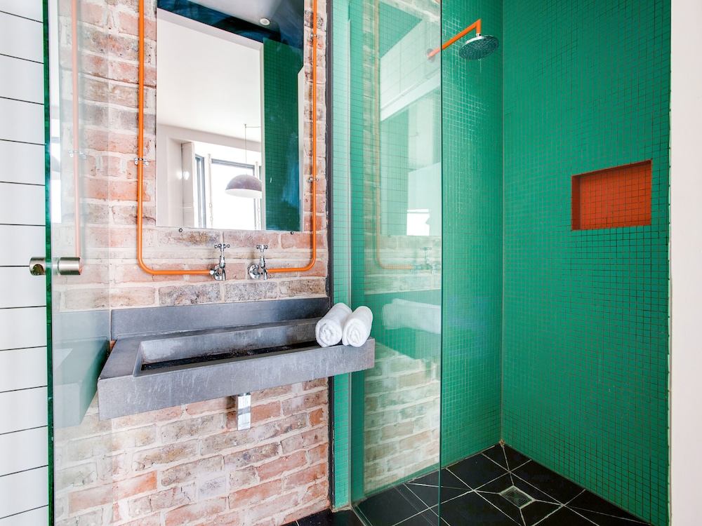 OYO Fab Guest House 46/47