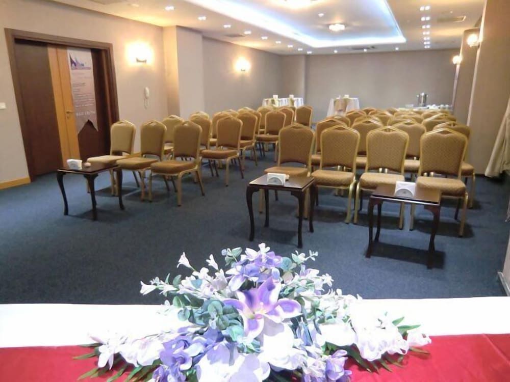 Adanava Hotel 43/50