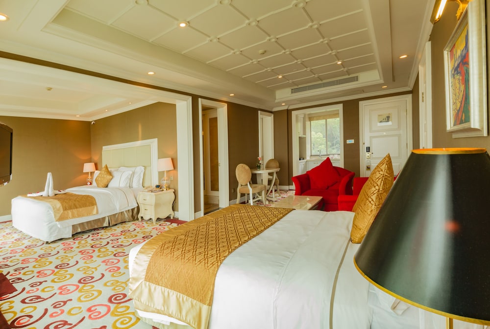 Grand Bay Hotel Zhuhai 9/50