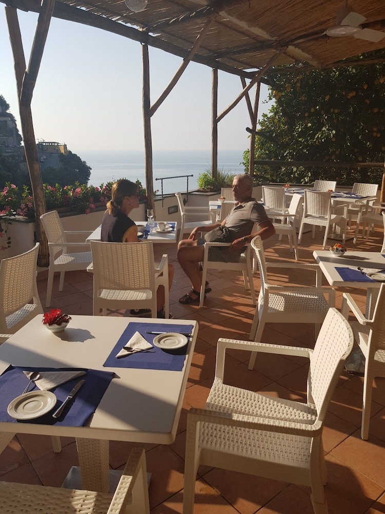 La Pergola Hotel 33/49
