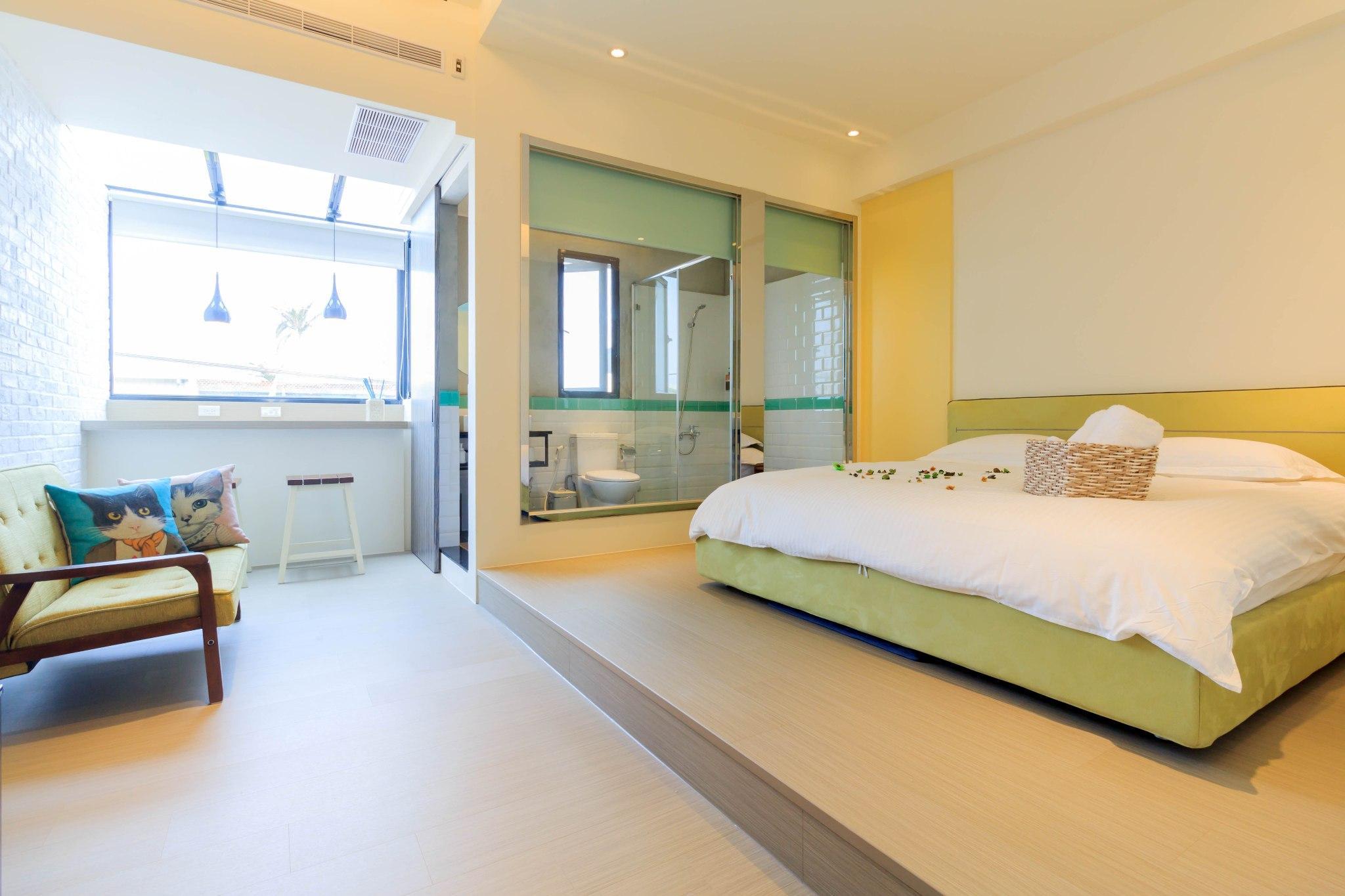 Deluxe, Double Bed