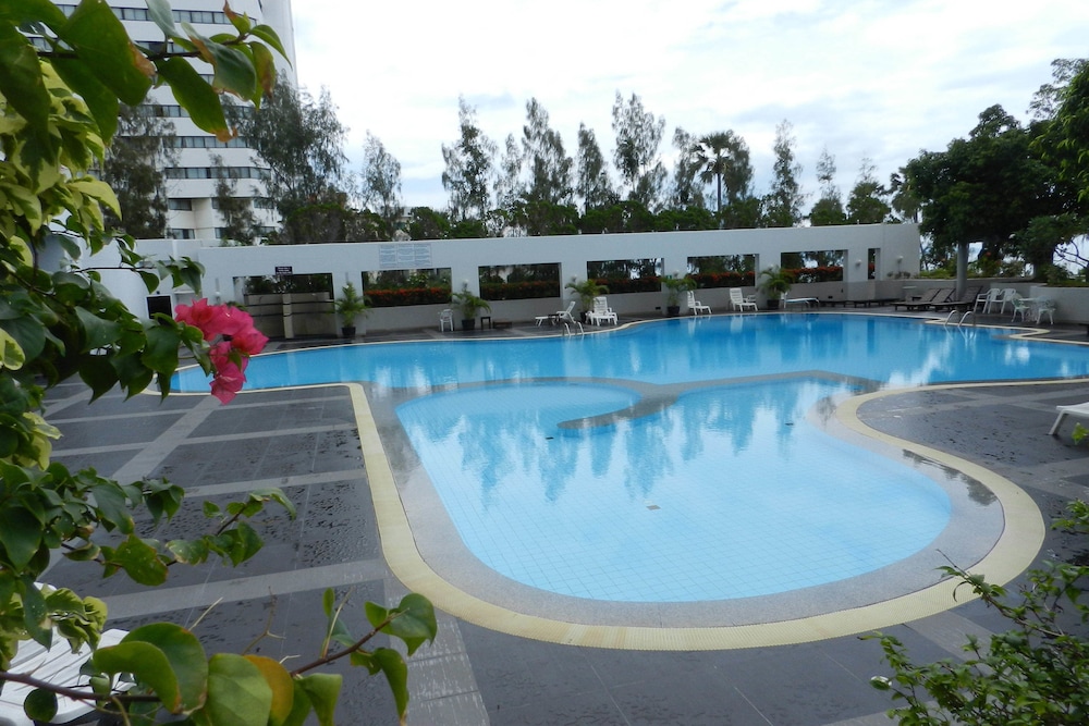 Alex Group Jomtien Plaza Condotel 42/50