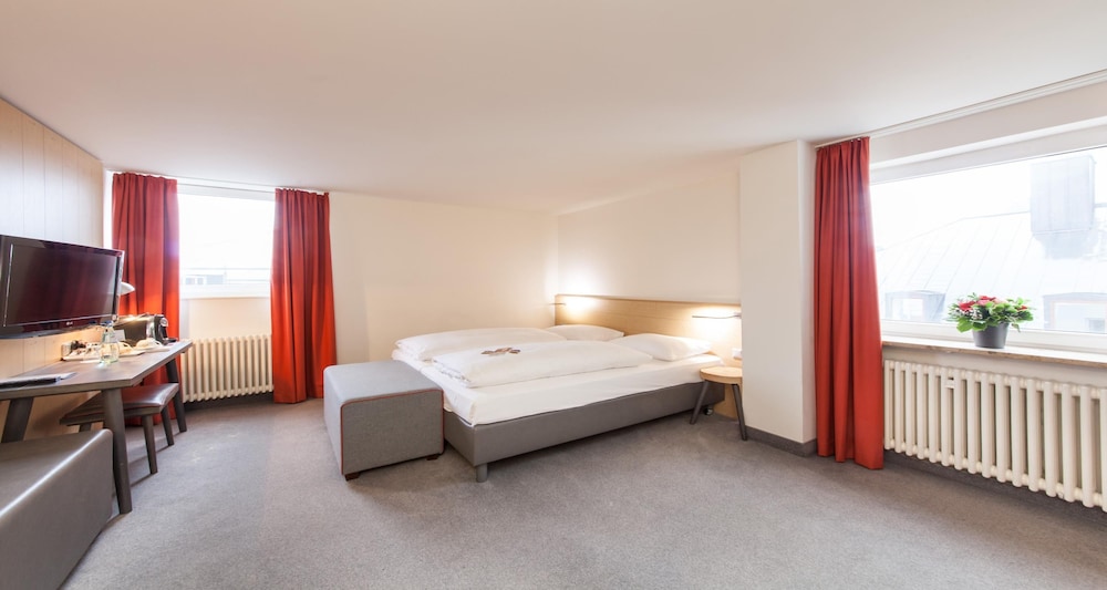غرفة سوبيريور ركنية بسرير مزدوج بحوض استحمام