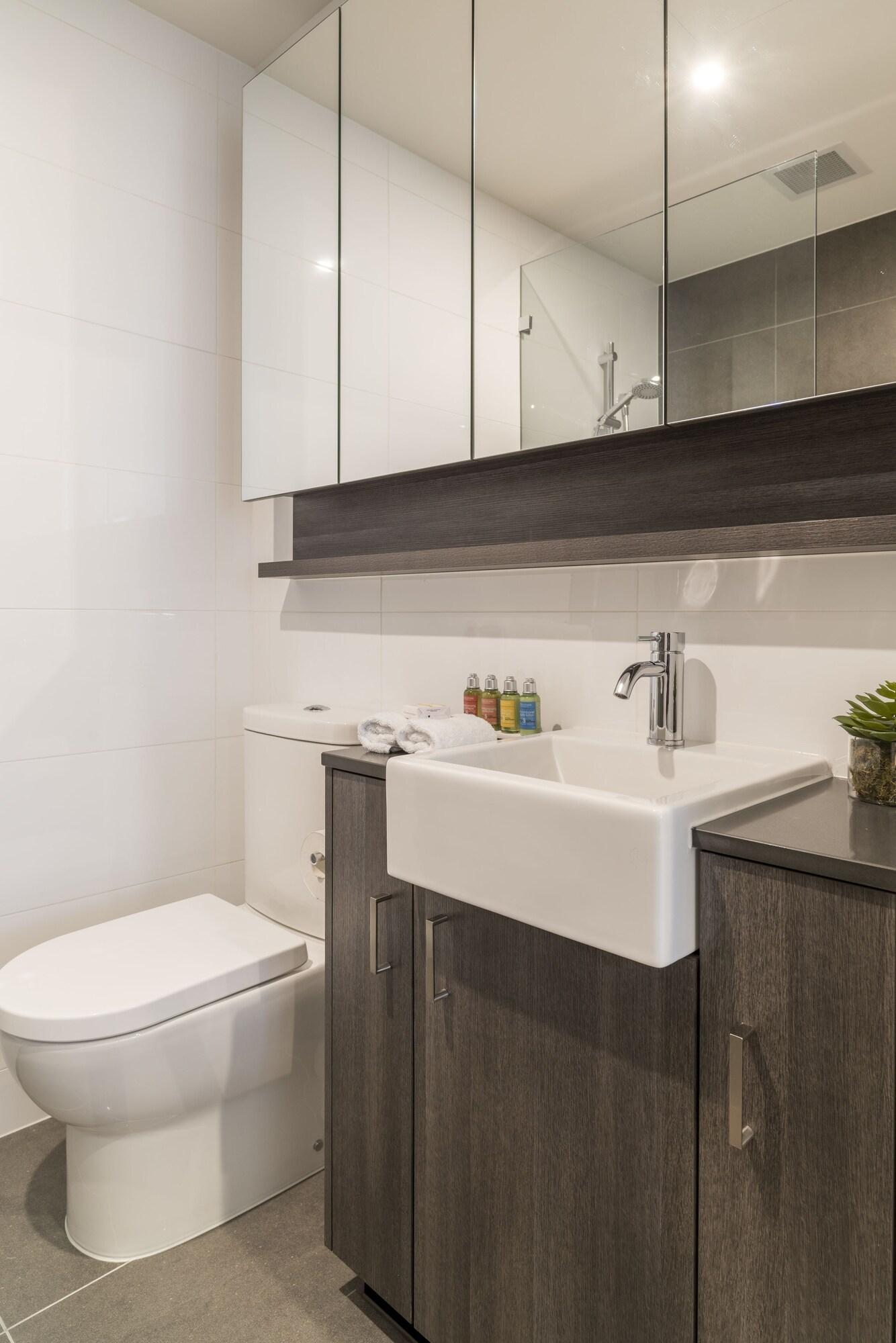 Sandy Hill Apartments 44/50