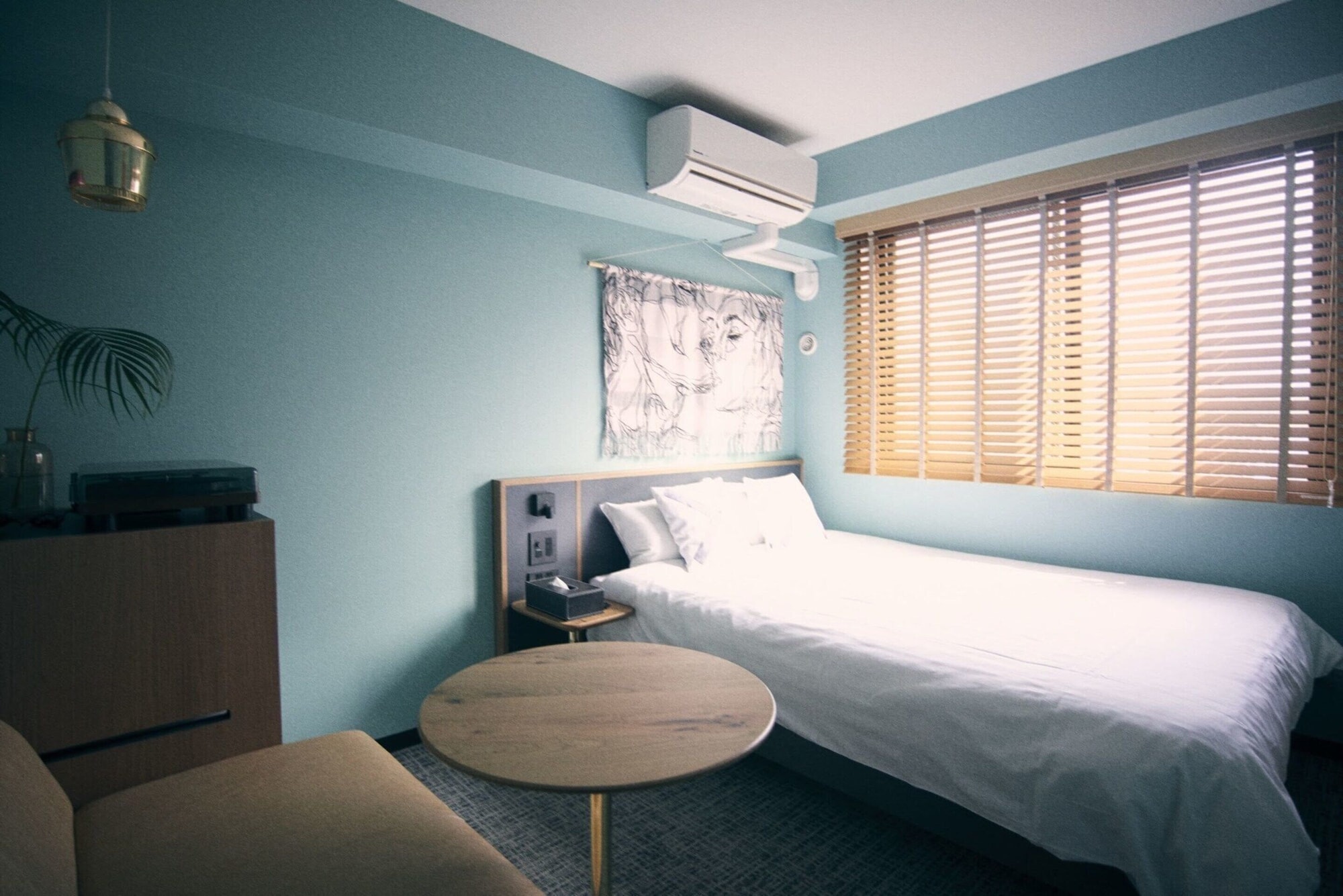 SUPERIOR, QUEEN BED
