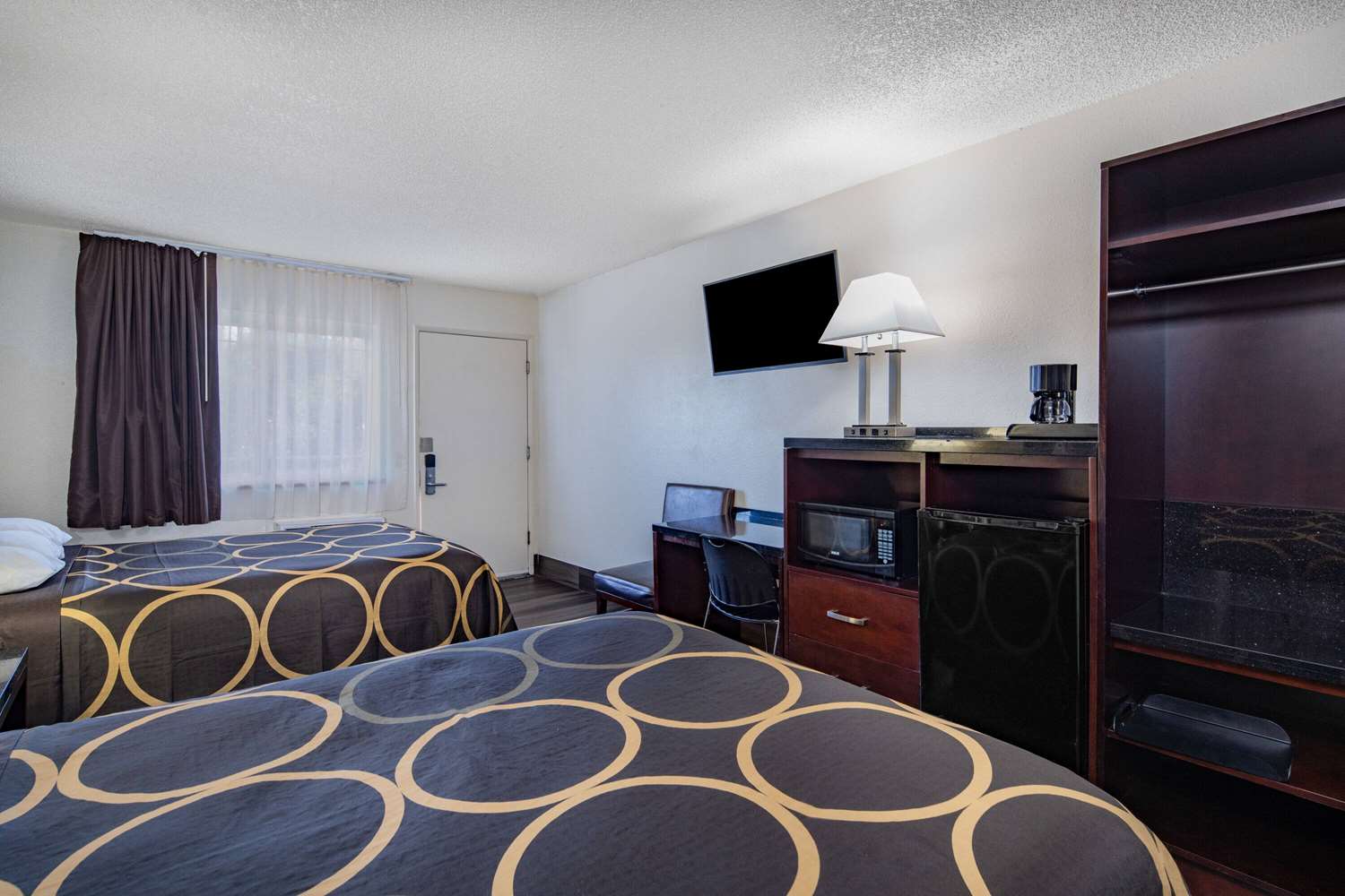 Super 8 by Wyndham San Diego Hotel Circle 44/58