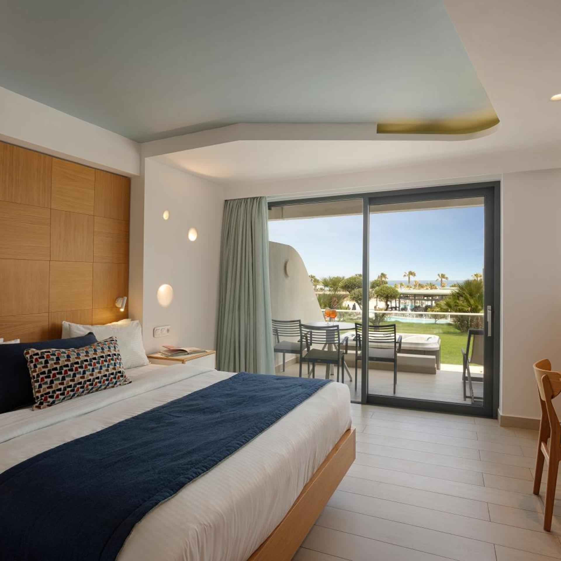 Exclusive, Superior, Pool or Sea View, Hot Tub