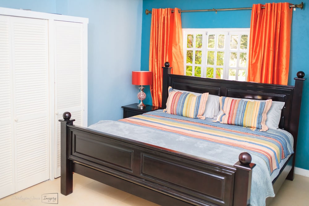 Skyview Manor Guest Apartments 6/50