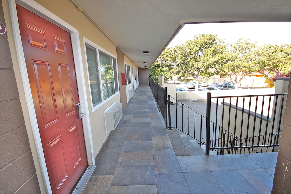 Budget Inn Lompoc 2/60