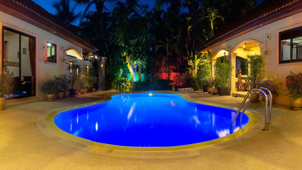 Coconut Paradise Villas 17/50