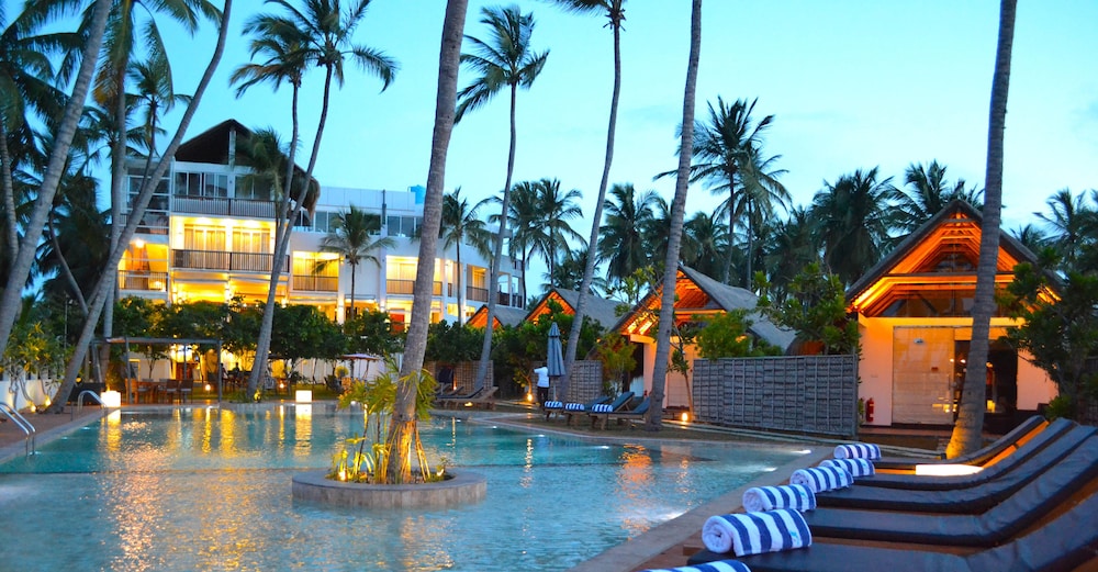 Blue Whale Beach Boutique Resort 16/29