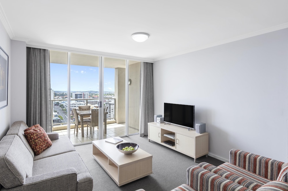 Oaks Brisbane Lexicon Suites 19/37