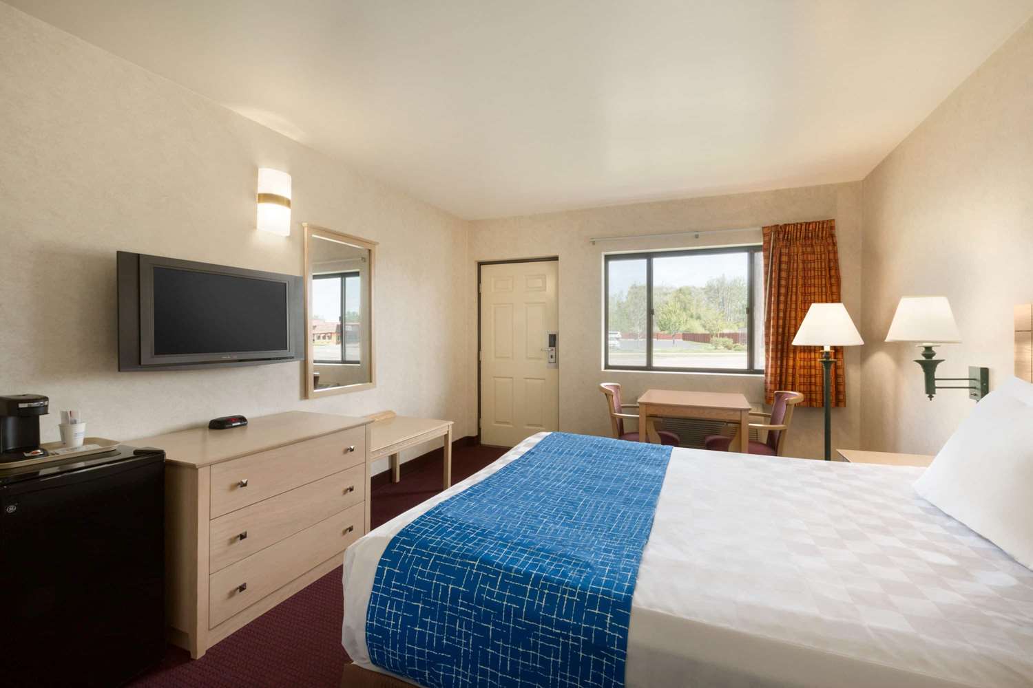 Travelodge by Wyndham Niagara Falls 10/32