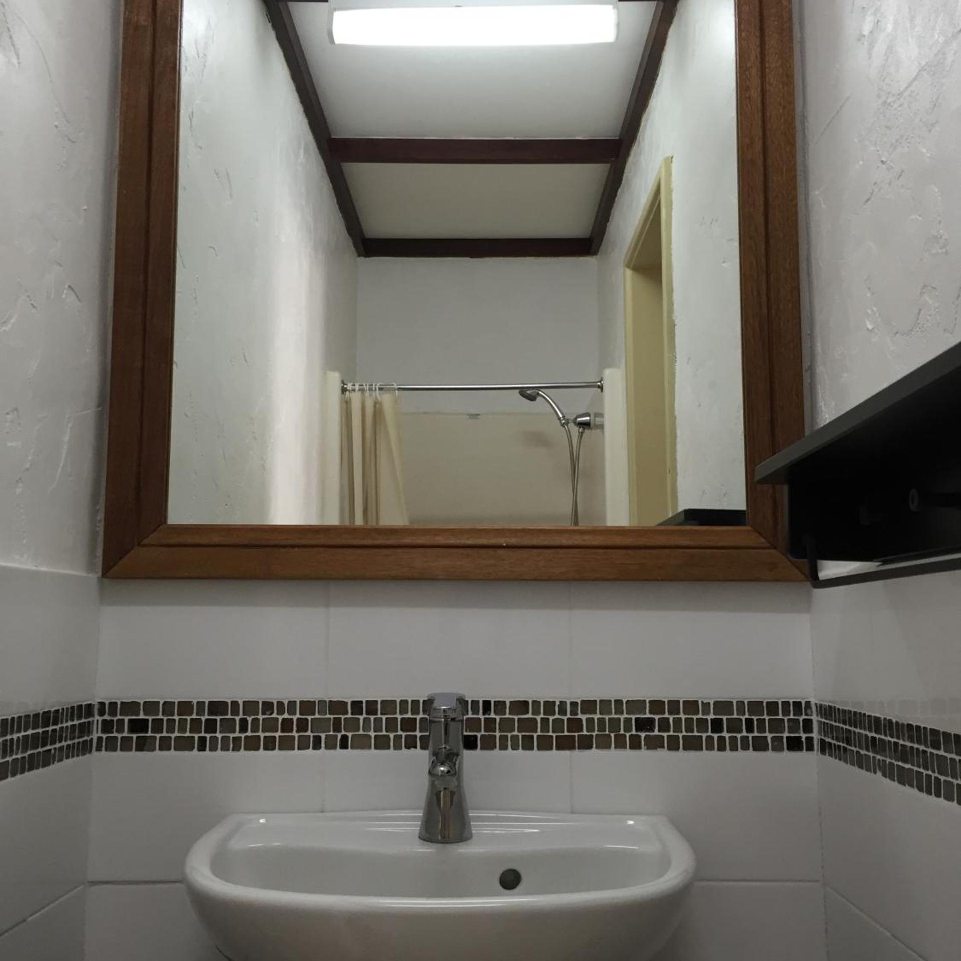 Hay Street Traveller's Inn 16/20