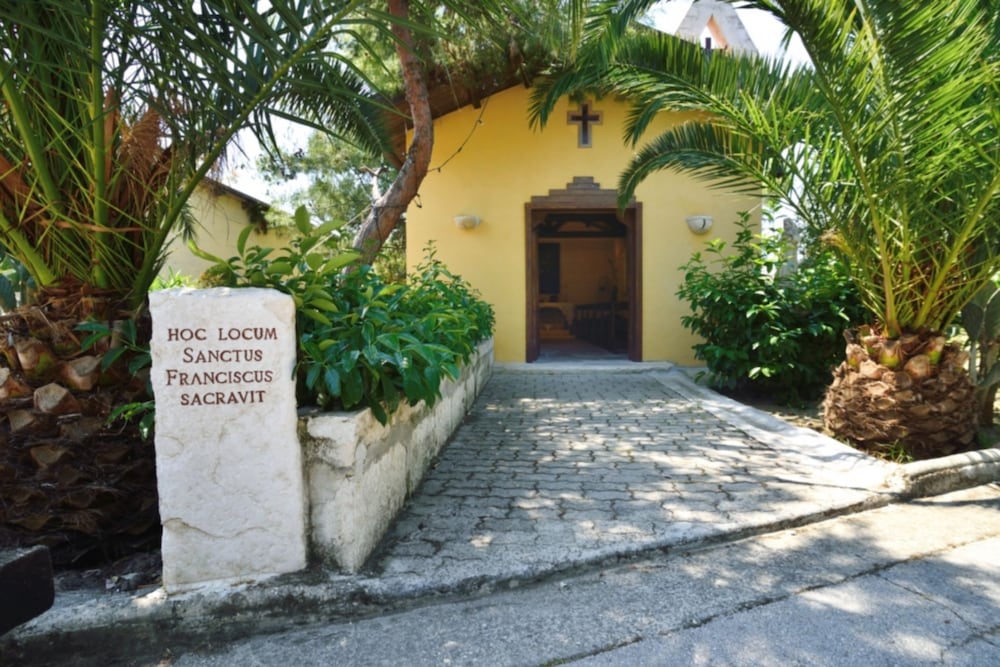 Tenuta San Francesco 65/69