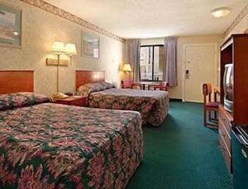 Super 8 by Wyndham Atlantic City NJ 7/21