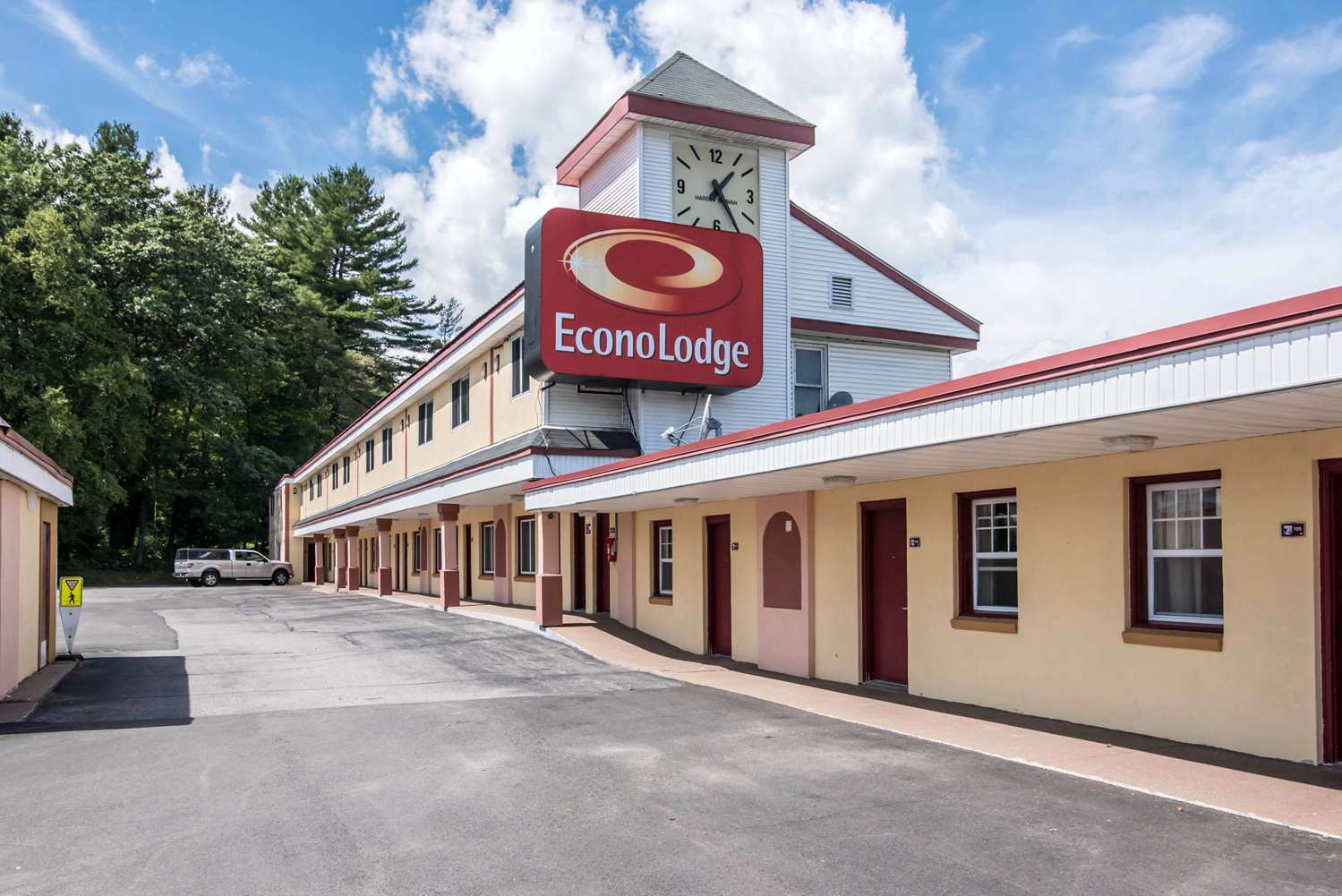 Econo Lodge Brattleboro South 14/15