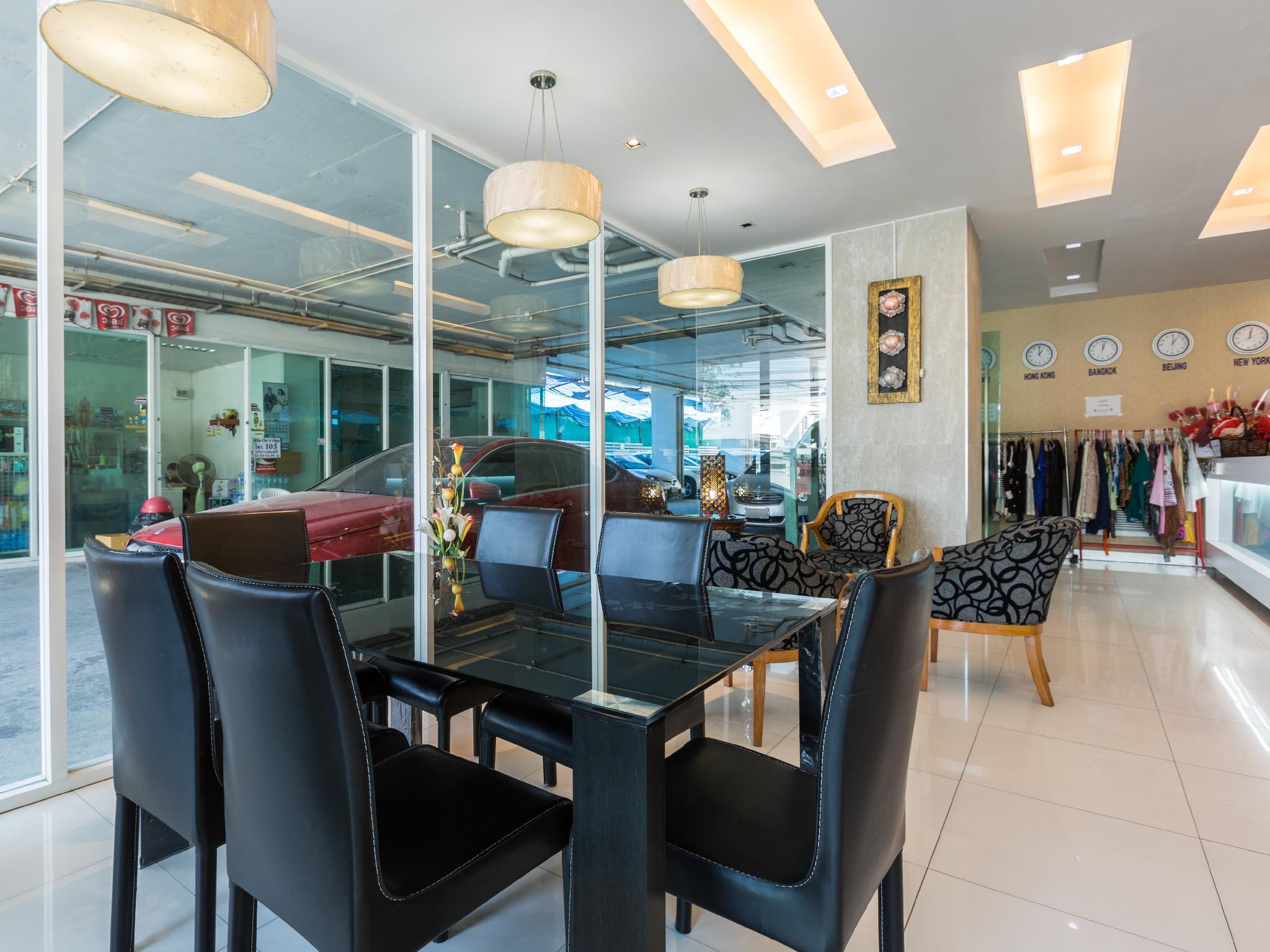 Aryan Suites Hotel 42/53