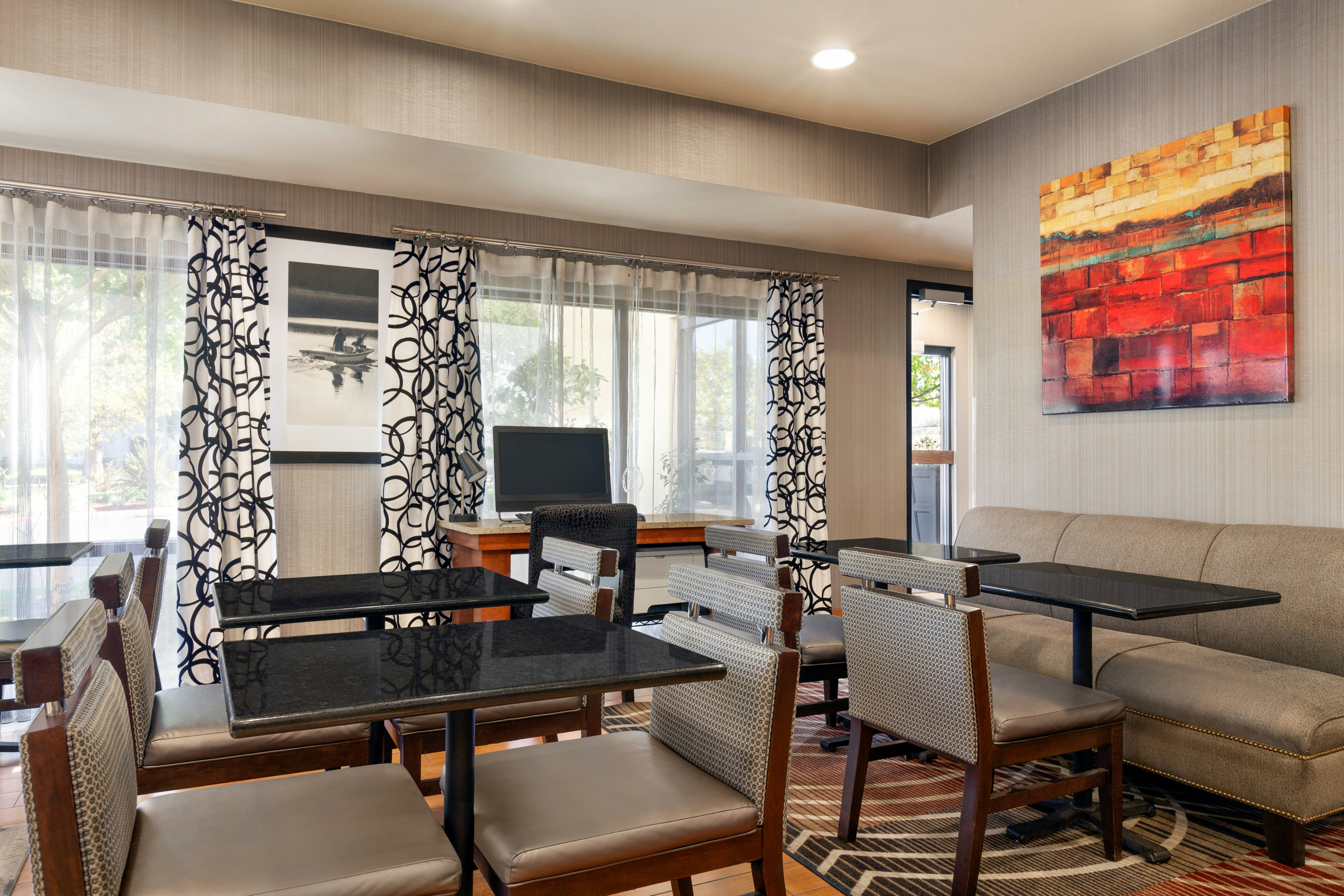 Hampton Inn Tracy 37/49