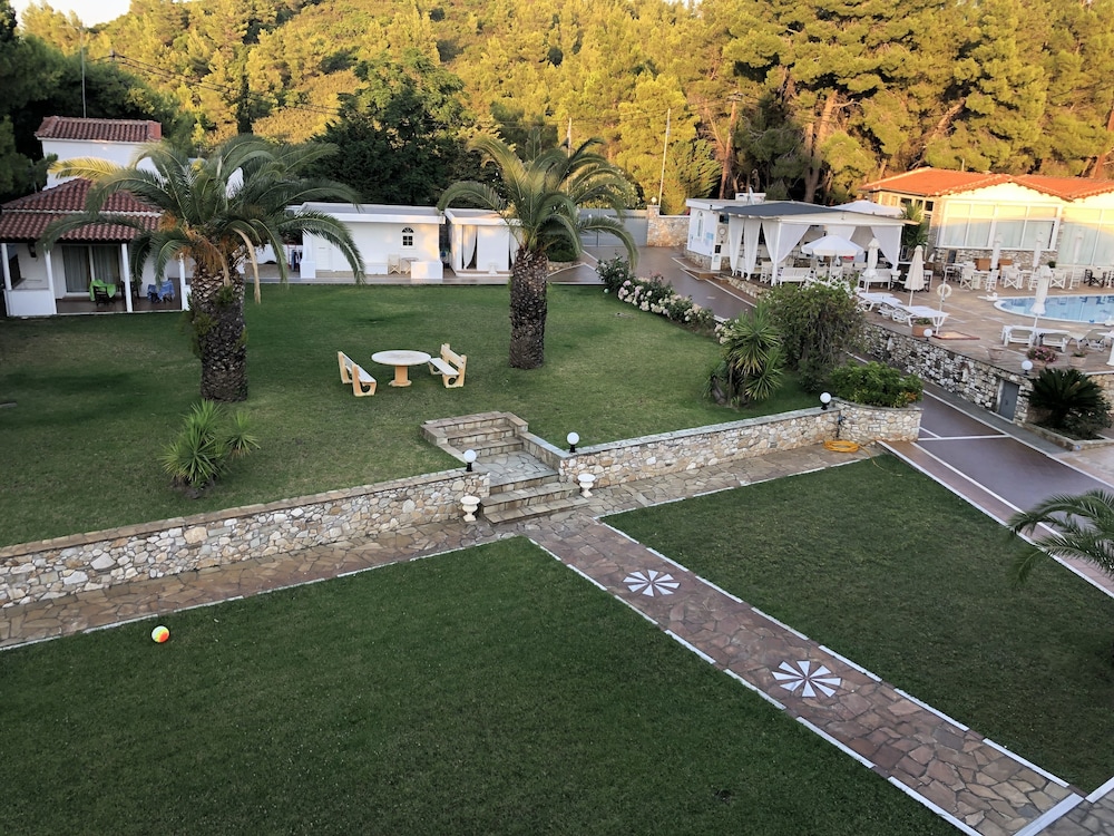 Villa Christina-Vromolimnos 51/56