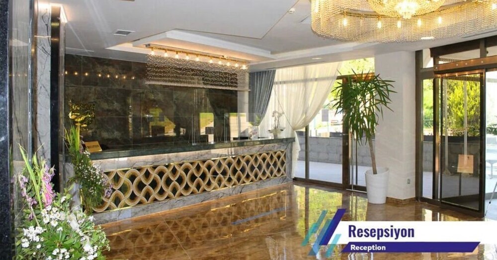 WHITE TUANA THERMAL YALOVA 8/69