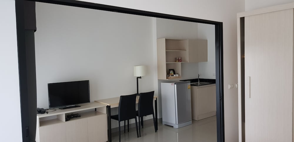 KOS Hotel Suvarnabhumi Airport 42/43