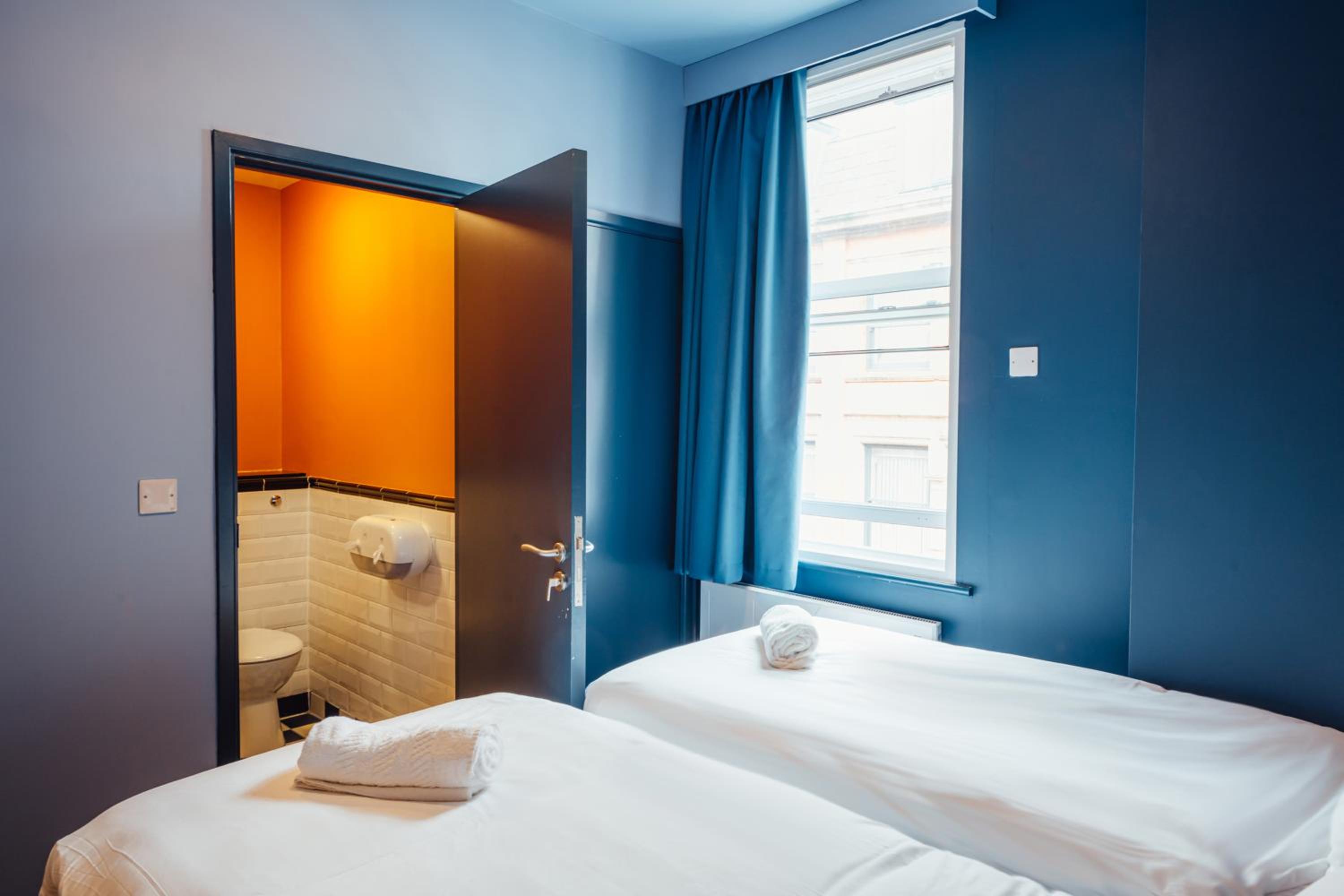 Room, Twin Beds, Extra Beds