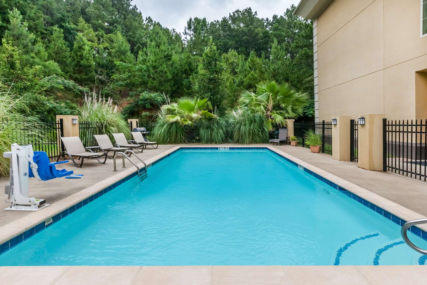 Baymont by Wyndham Henderson (TX) 7/9