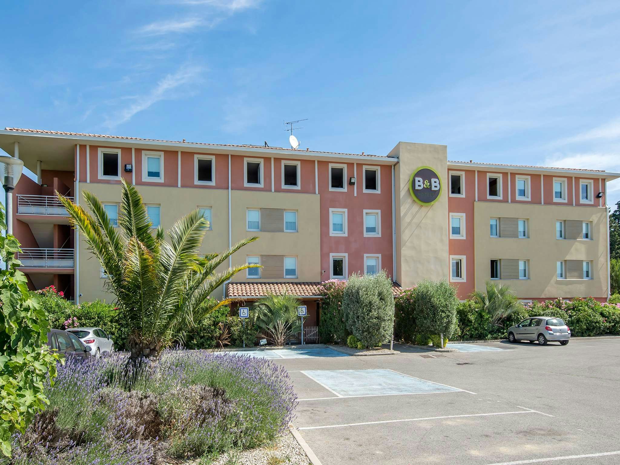 B&B HOTEL Salon De Provence in SALON-DE-PROVENCE