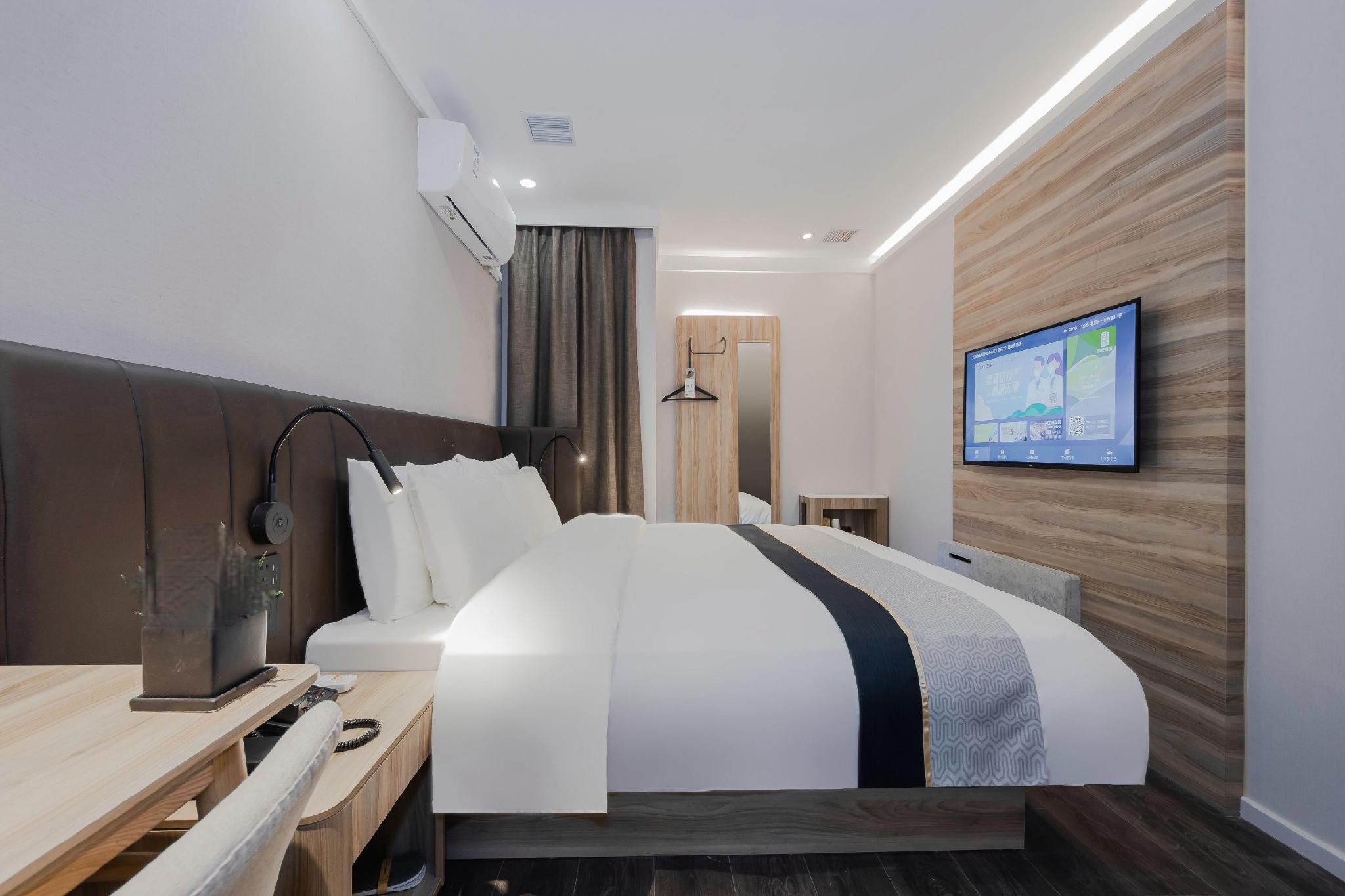 Home Inn Selected (Shanghai New International Expo Center, Guanglan Road Metro Station) 28/56